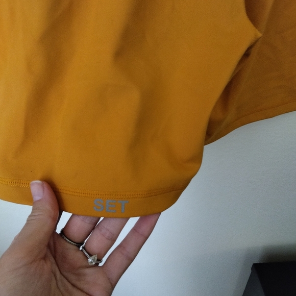 Set Active Women's Luxform Biker Shorts Size M Orange Activewear - Picture 3 of 7